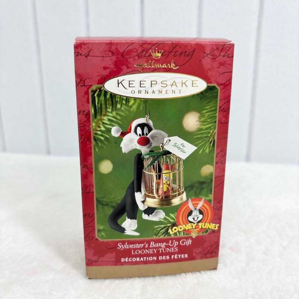 Looney Tunes Hallmark Keepsake Ornament Sylvester's Bang-Up Gift